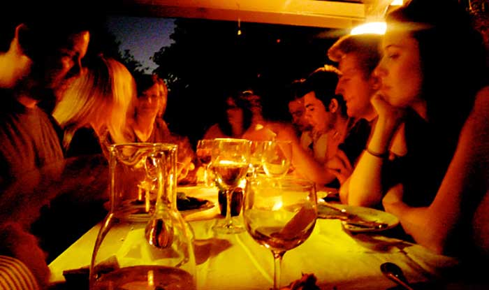 dinner-party-family-friends