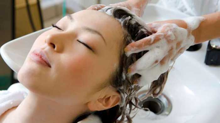 salon-hair-washing
