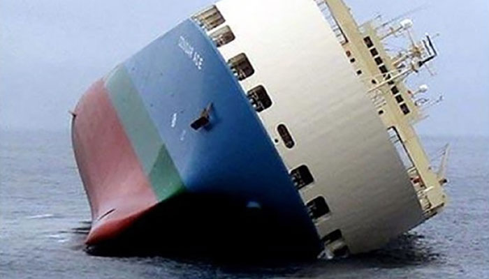 ship-out-in-sea